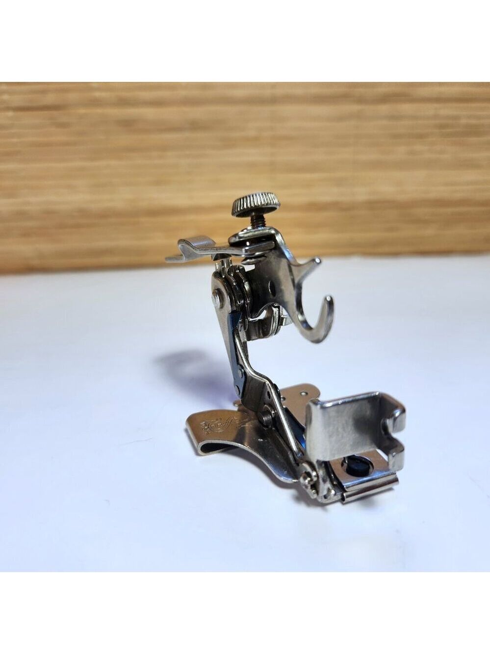 Singer Ruffler Foot Attachment 1261 For Singer Sewing Machine - Picture 4 of 7